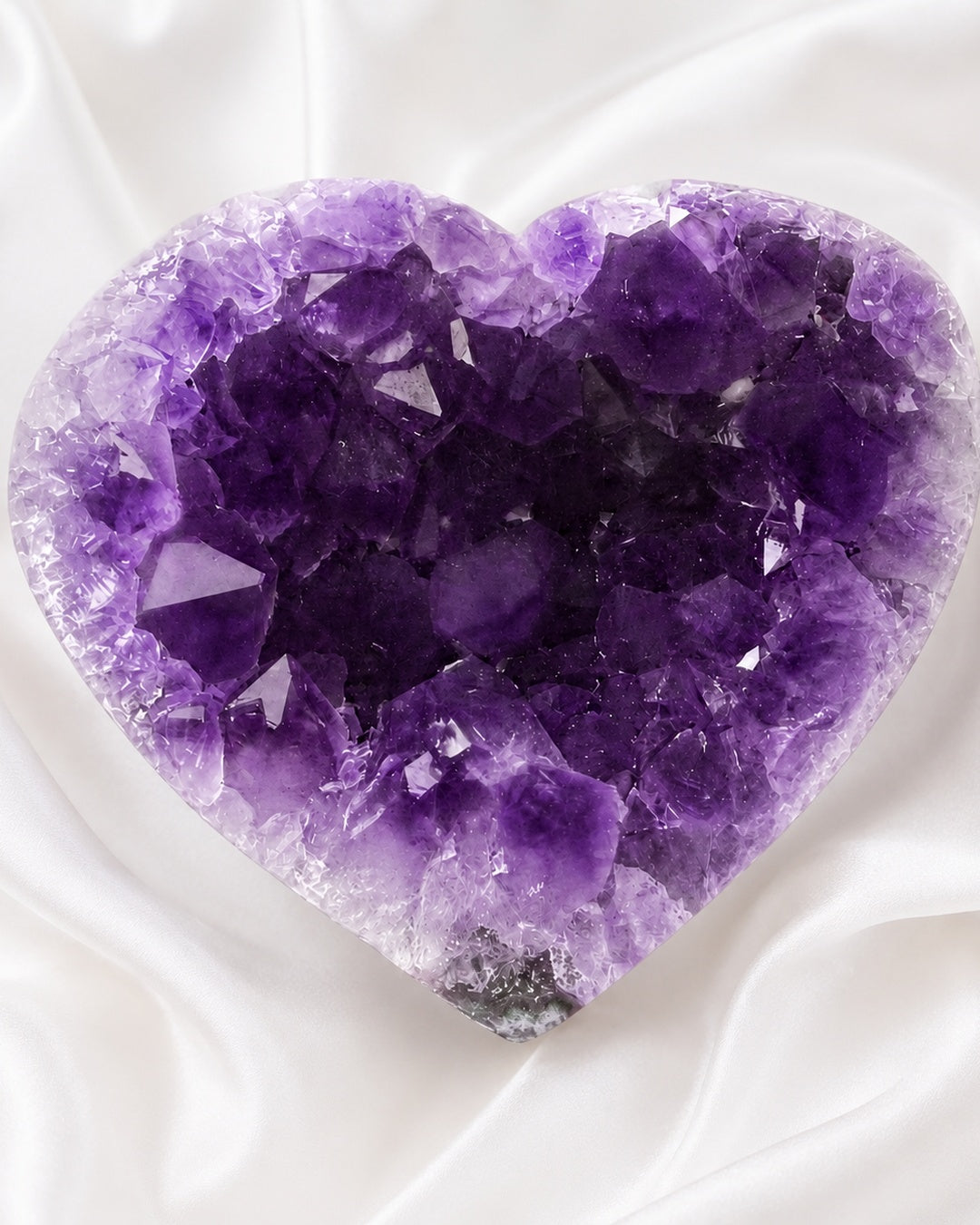 Amethyst-Herz – Kristall für Ruhe, Intuition & innere Balance