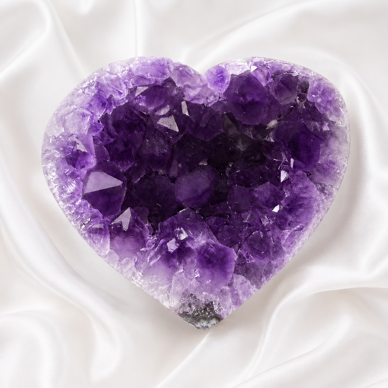 Amethyst-Herz – Kristall für Ruhe, Intuition & innere Balance